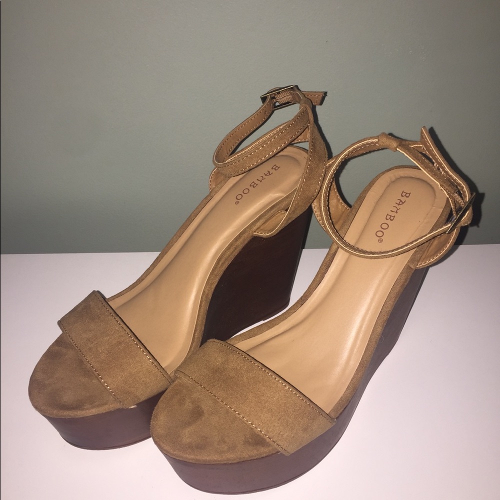 Brown wedges size 7